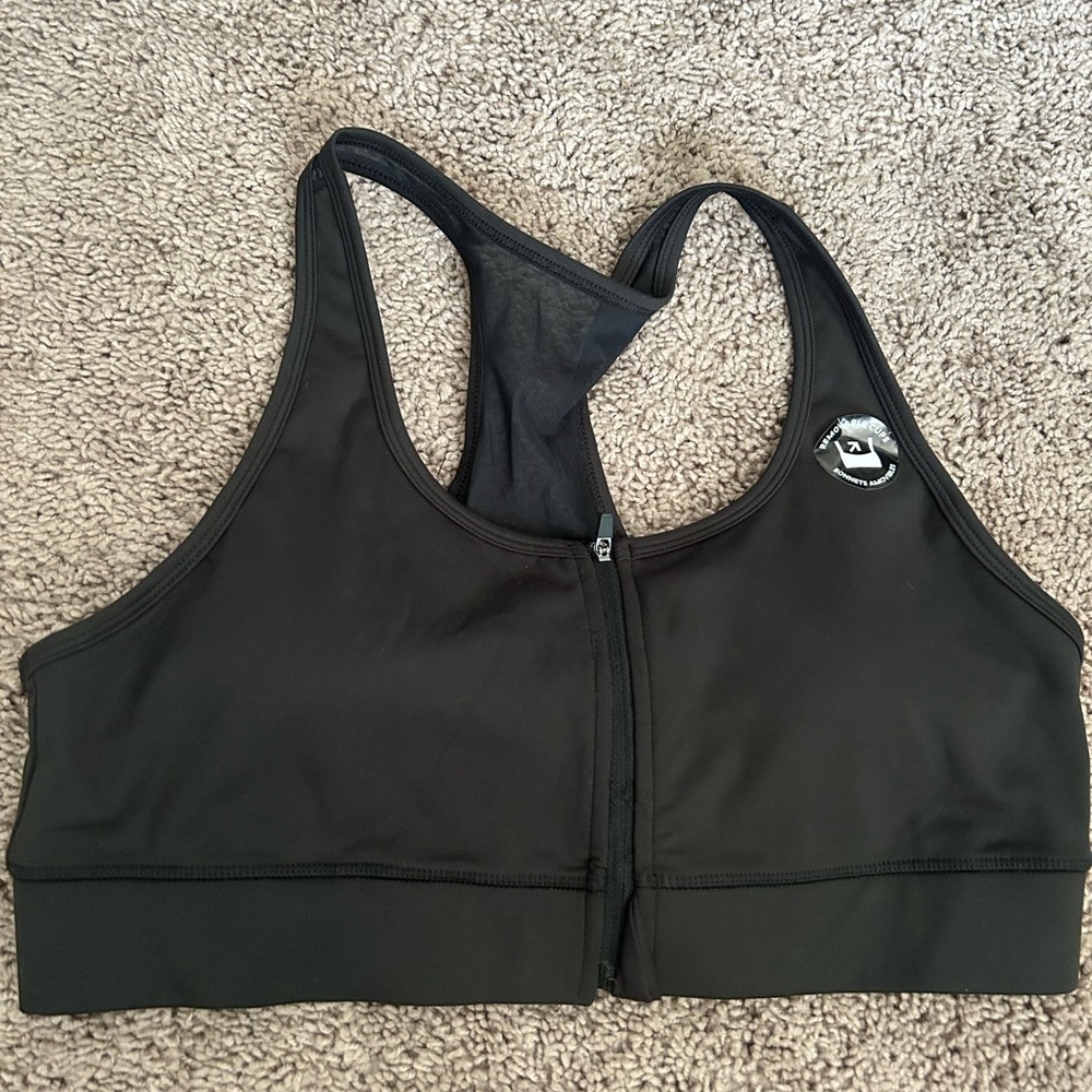 New Women’s clothes sports bra  ! Zipper up